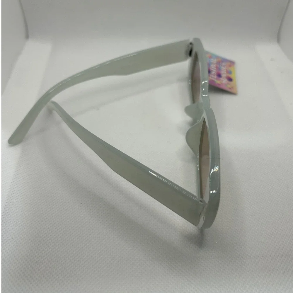 Womens Off White Rectangular Sunglasses UV‎ 400 Protection Cat 1